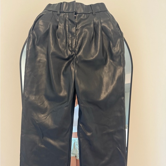 Beautiful Set 👖👚 - Picture 5 of 9